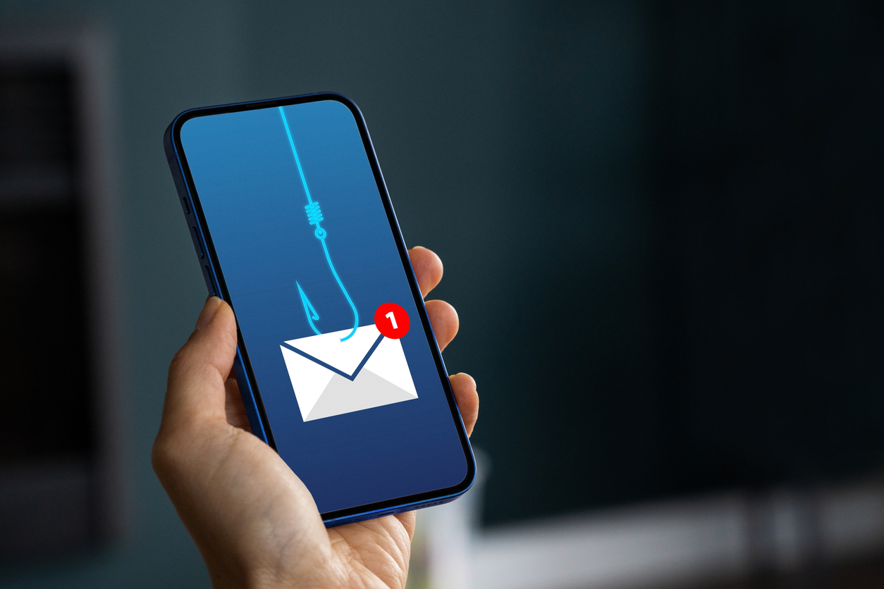 Någon utsätts för phishing på mobilen. 